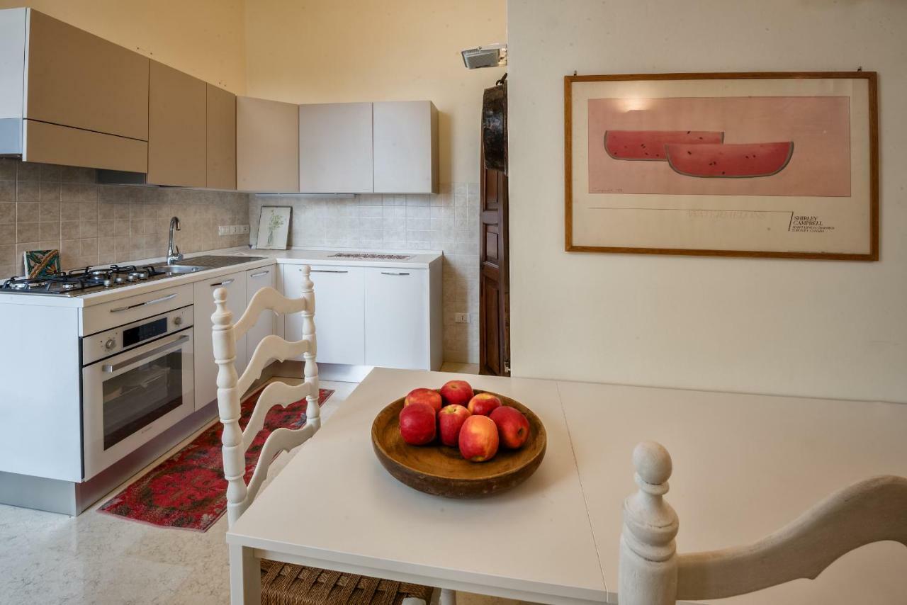 La Residenza In Piazza Grande Apartment Foligno Bagian luar foto