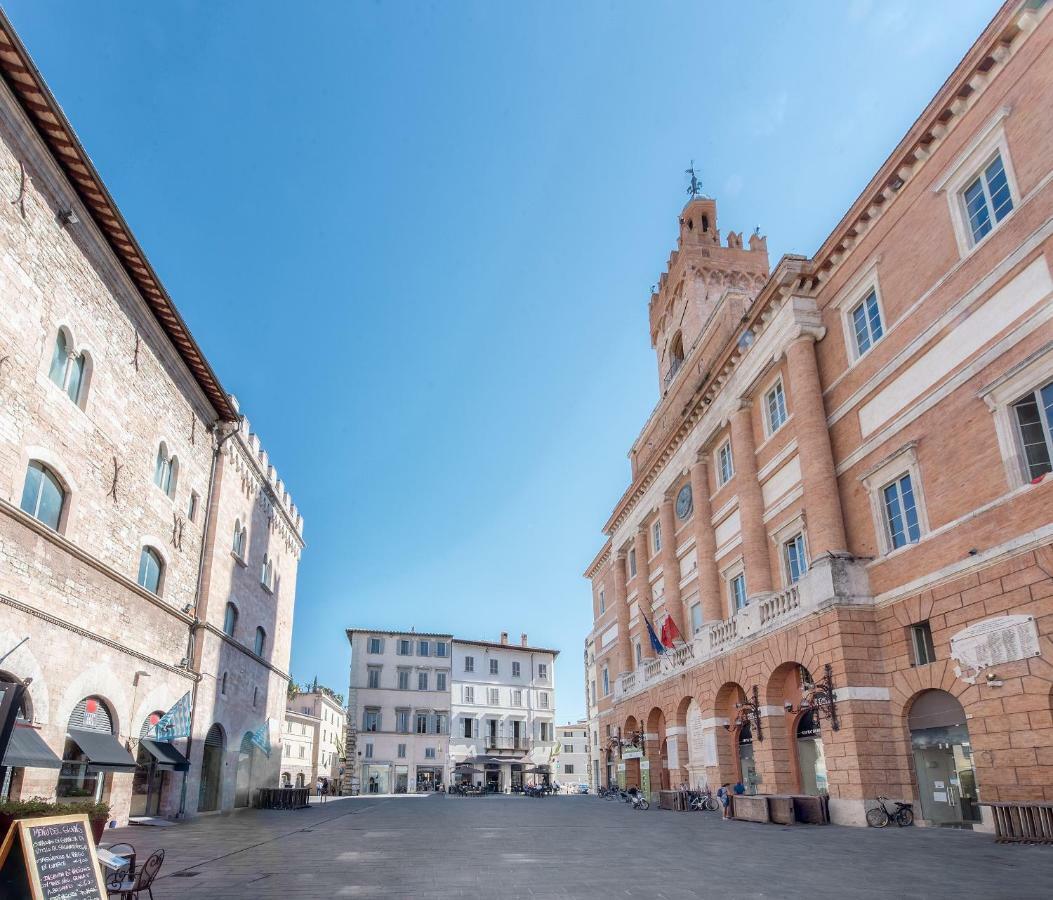 La Residenza In Piazza Grande Apartment Foligno Bagian luar foto
