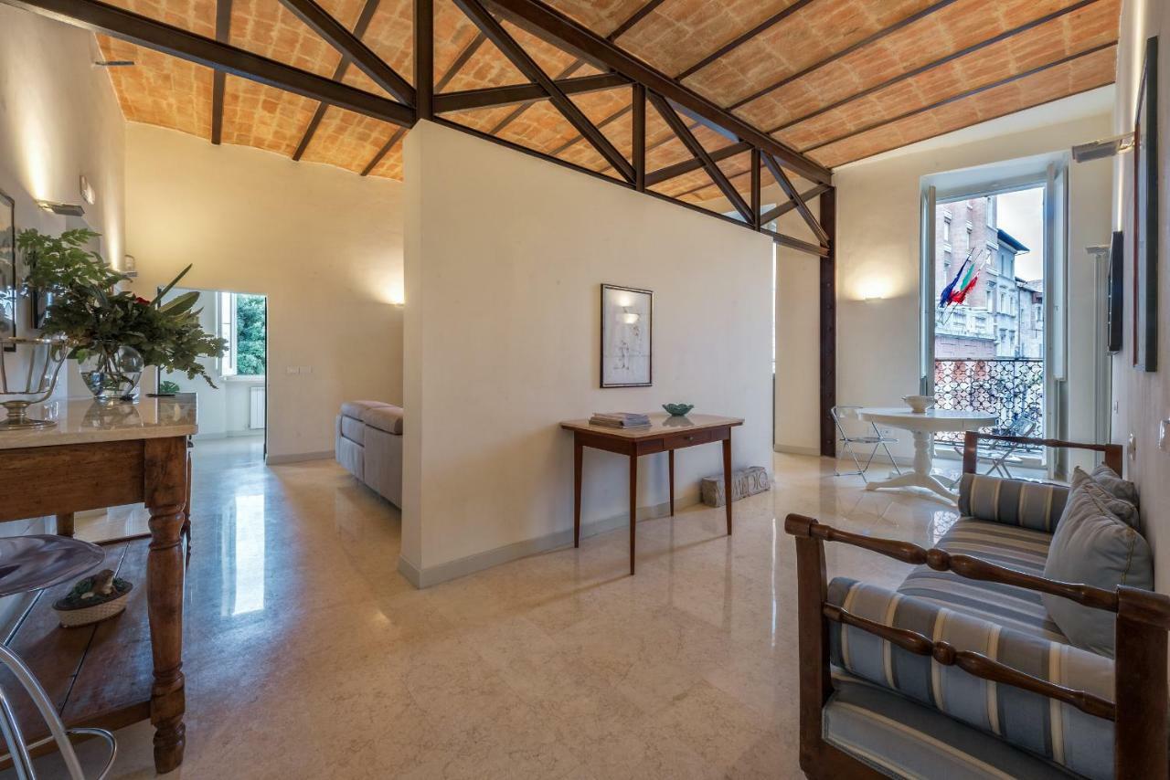 La Residenza In Piazza Grande Apartment Foligno Bagian luar foto
